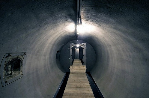 Inside Mussolini's bunker Inside Mussolini's bunker