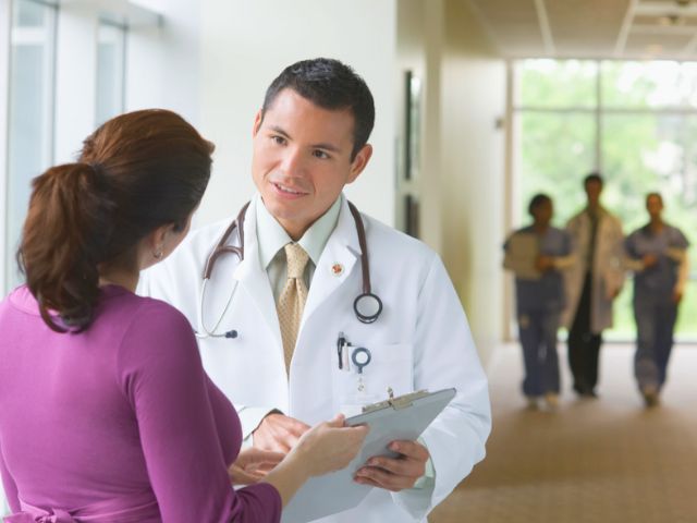 doctor speaking to patient 