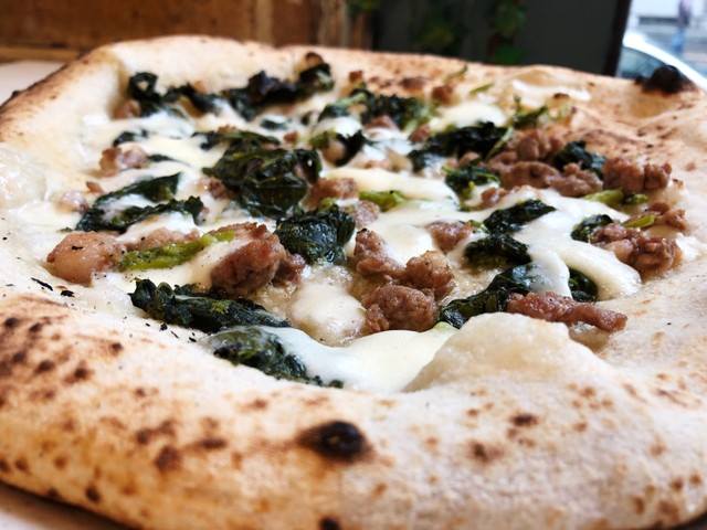 Mama Eat Gluten-Free Pizza