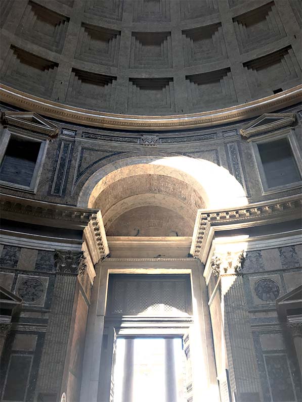 Pantheon September Oculus sun beam