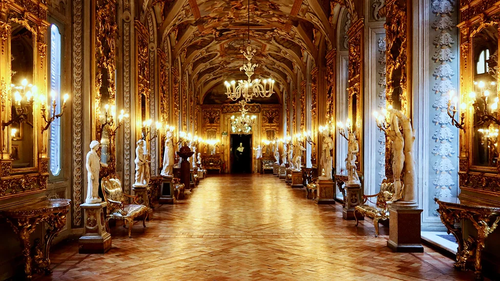 trevi fountain neighborhood hall mirrors doria pamphilj Rome-Galleria-Doria-Pamphilj-Interior-Long-Romewise-EB-January-2023-Web