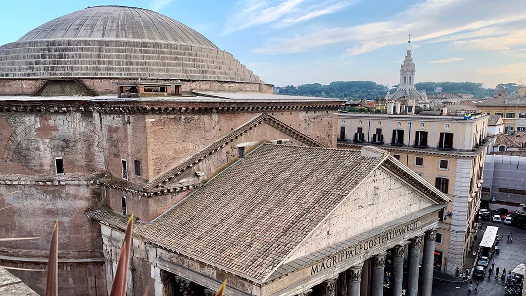 Rome-Pantheon-Piazza-della-Rotonda-Hotel-Albergo-del-Senato-Roof-View-Romewise-EB-July-2022-Web