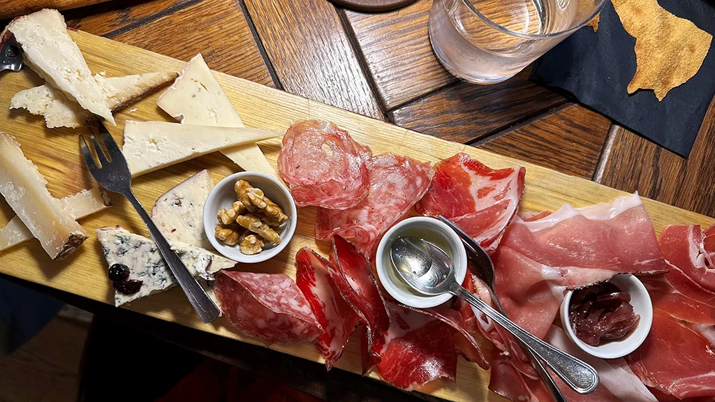 tagliere of meats and cheeses at Spiriti bar near the Pantheon