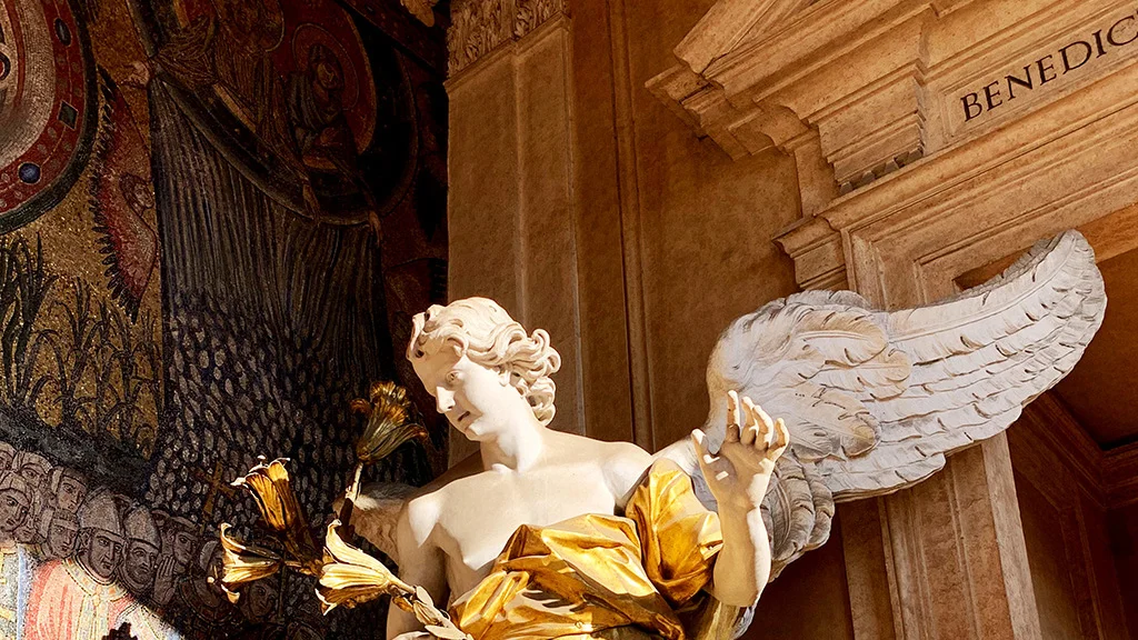 santa maria maggiore upper loggia angel sculptures and mosaics