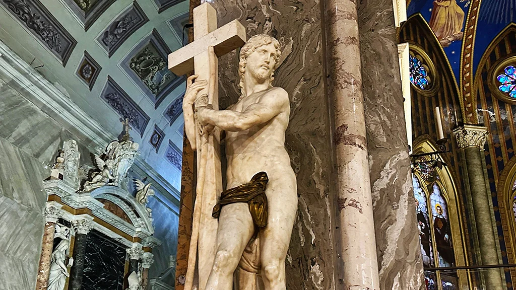 st peters dome view from directly below Rome-Santa-Maria-Sopra-Minerva-Michelangelo-Christ-Romewise-EB-December-2024-Web
