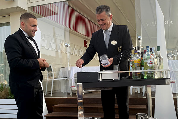 Hotel Continental Bar July