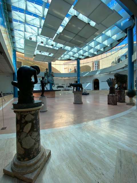 capitoline museums bronzes in main hall