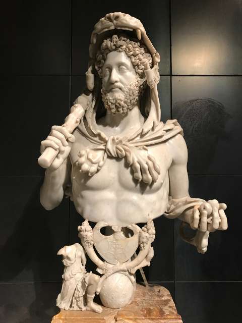 capitoline museums commodus as hercules