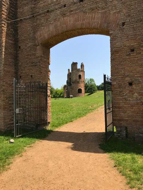 villa maxentius gateway