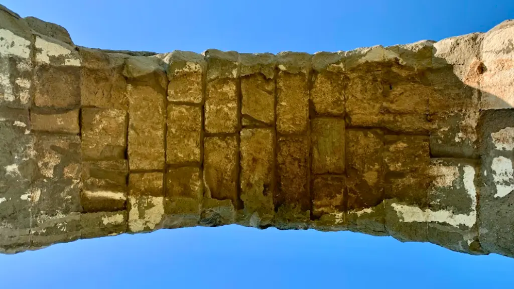 aqueduct park arch close up