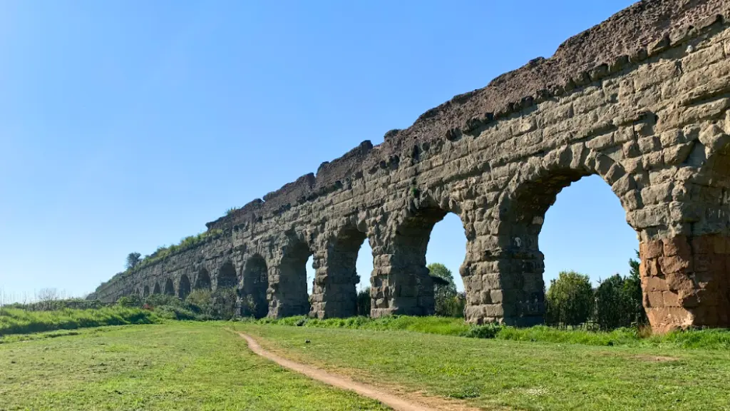 aqueduct park claudio long view
