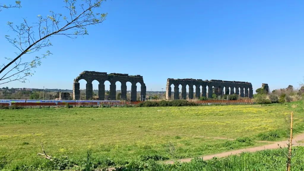 aqueduct park trainline aqueduct park trainline