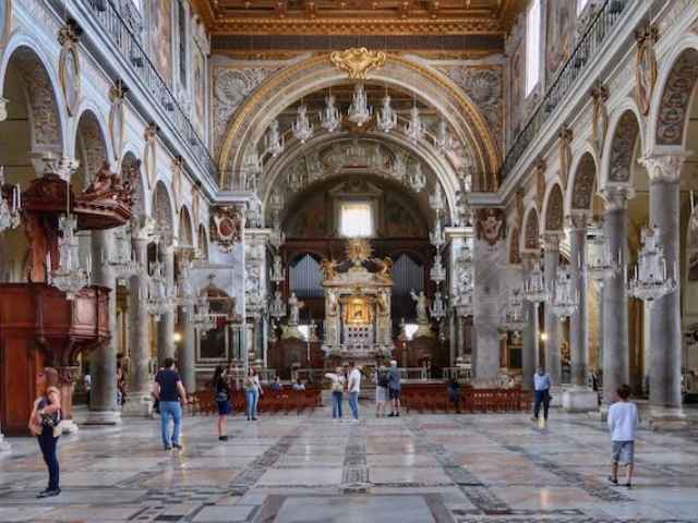 ara coeli church interior