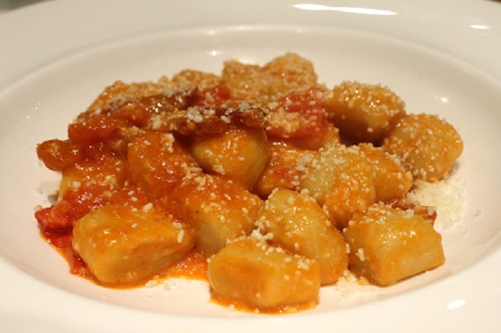 gnocchi all'amatriciana arcangelo gnocchi all'amatriciana arcangelo