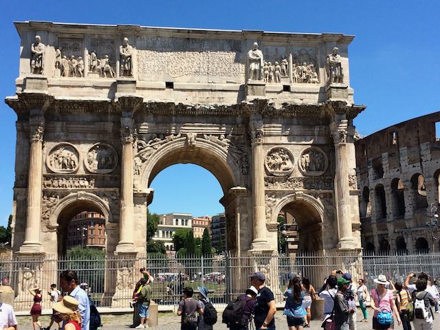 what people wear in rome in july