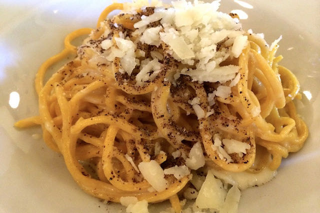 cacio e pepe before mixing at baccano cacio e pepe at baccano