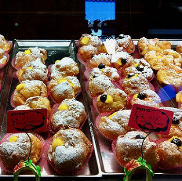 bignè di san giuseppe pastries