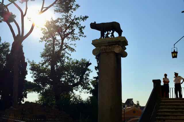 capitoline hill she-wolf