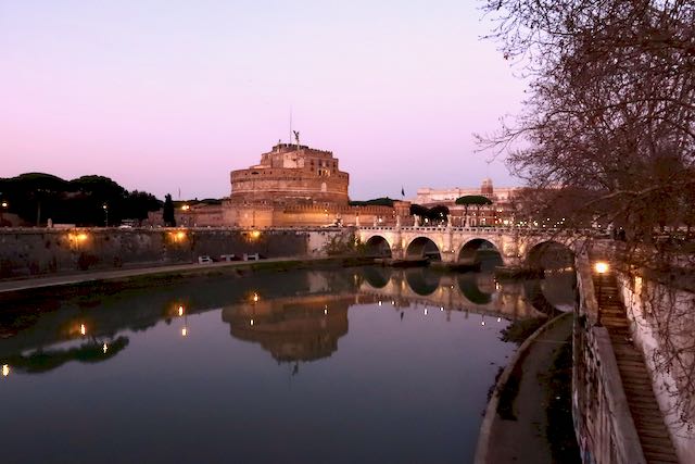 castel sant'angelo in december