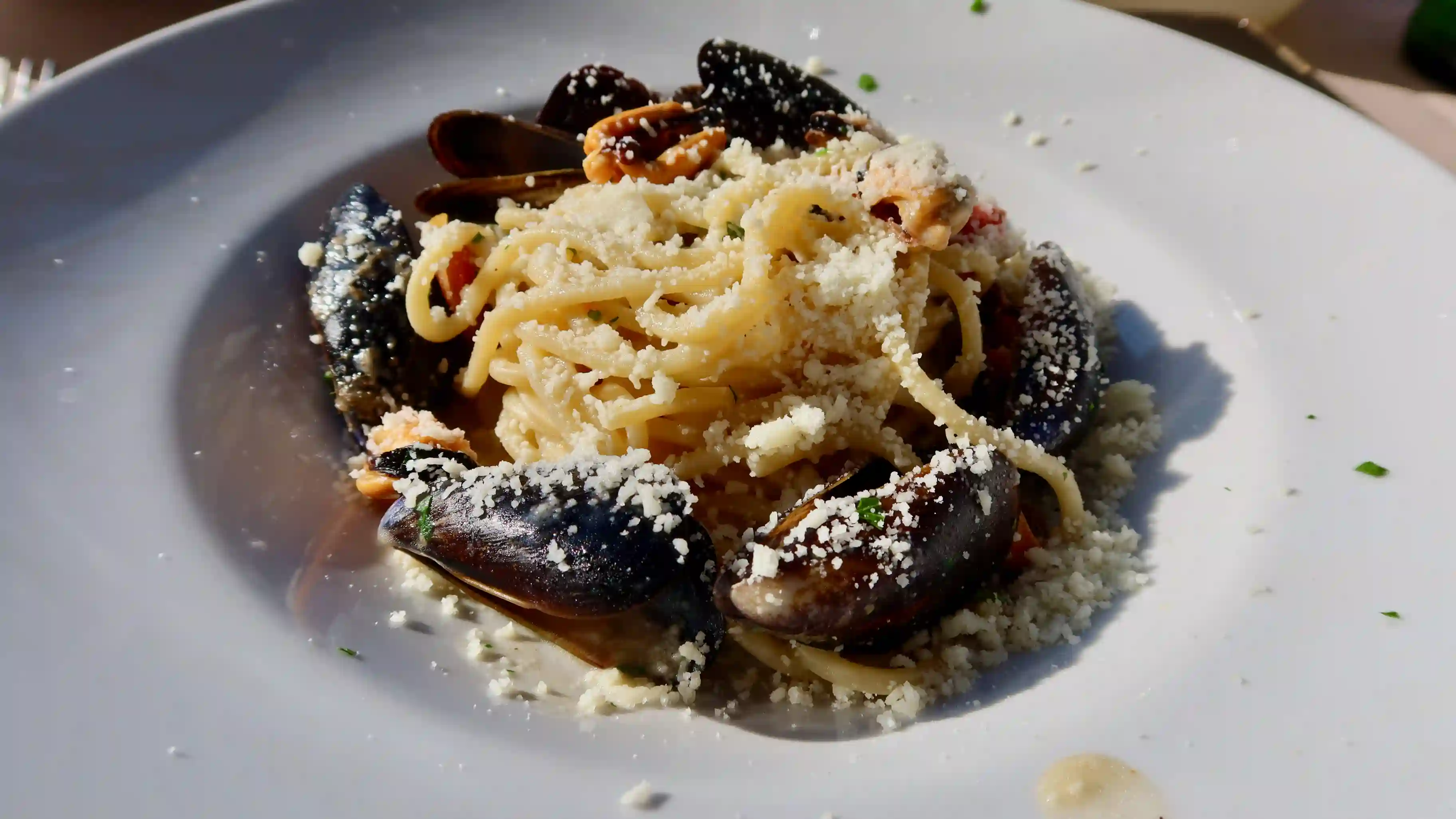 tagliolini with mussels and pecorino cesare al casaletto - tagliolini with mussels