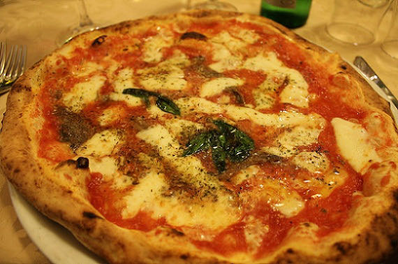 Pizza Napoli style