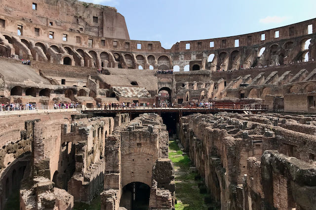 ancient roman colosseum games