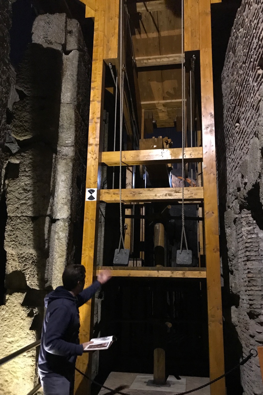 výtah v colosseum hypogeum