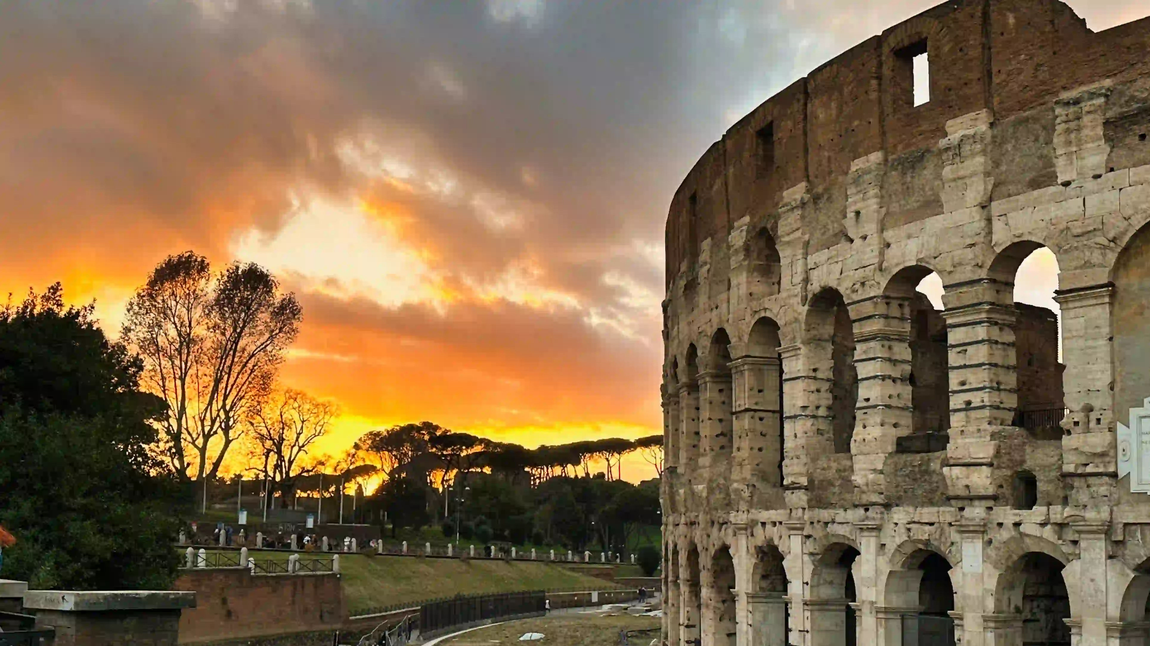 colosseum side view sunset winter2