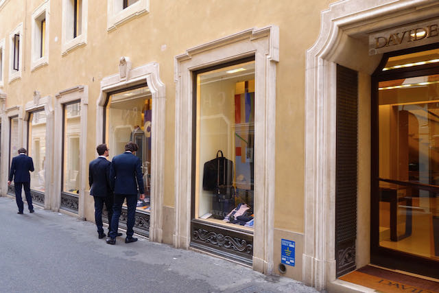 men shopping at davide cenci in rome men shopping at davide cenci in rome