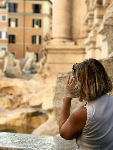 me taking a photo of the Trevi Fountain - using depth effect on the iPhone 7 Plus depth effect of the iPhone 7 Plus