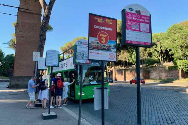 bus stop in Rome