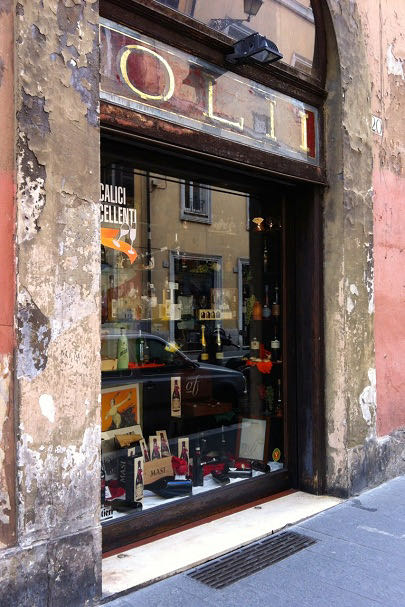 doorway of il buccone