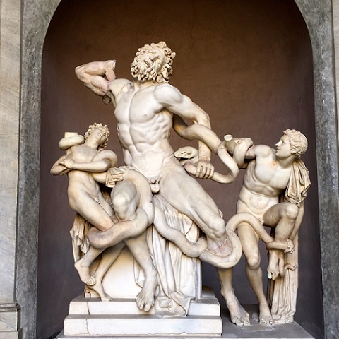 laocoon sculpture in vatican museums