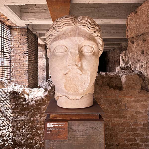 statue head in largo di torre argentina museum statue head in largo di torre argentina museum