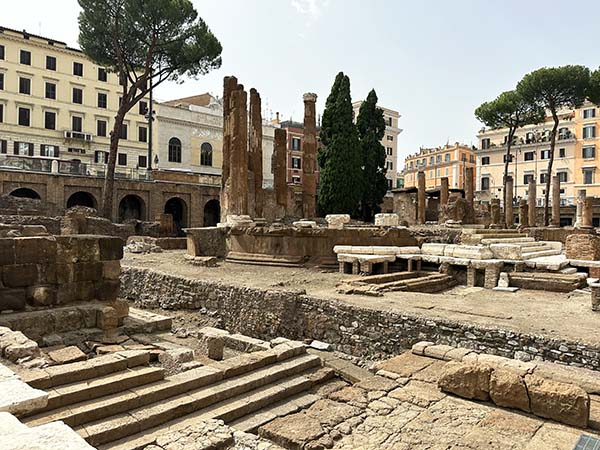 view of largo di torre argentina temple b