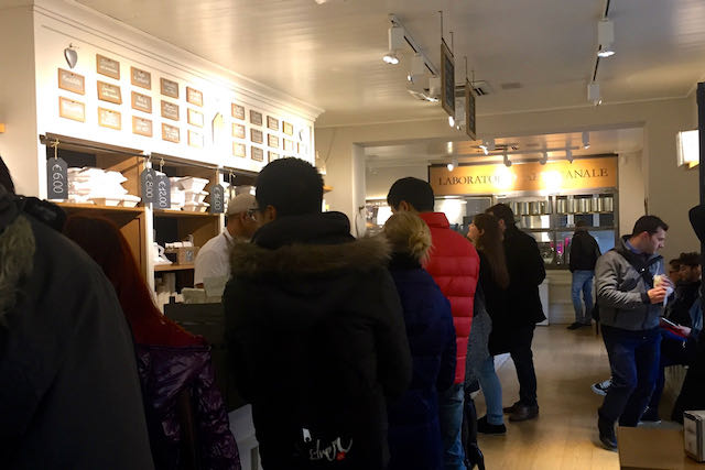 gelateria la romana queue in winter gelateria la romana queue in winter