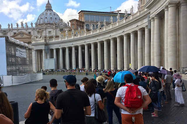 long lines at st pater's basilica - you can skip to the front with the omnia pass! skip all the lines at the vatican with the omnia pass
