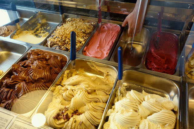 Neve di Latte gelato flavors