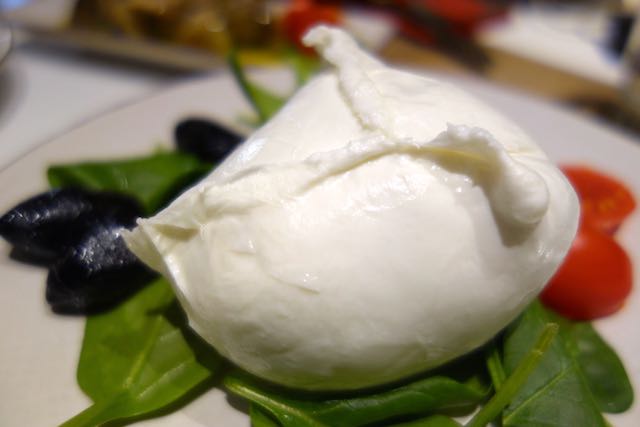 buffalo mozzarella at obicĂ  buffalo mozzarella at obicĂ