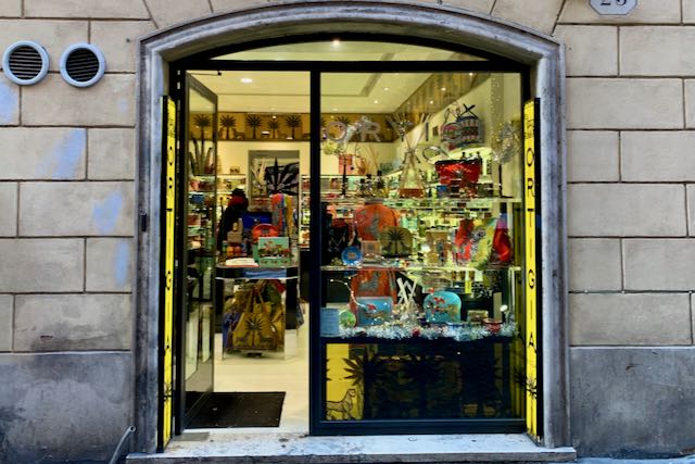 ortigia shop from outside