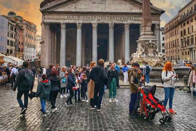 people waiting in line outside pantheon people waiting in line outside pantheon