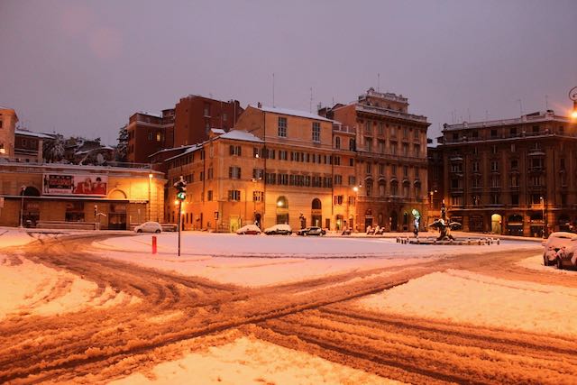 piazza Barberini snow piazza Barberini snow