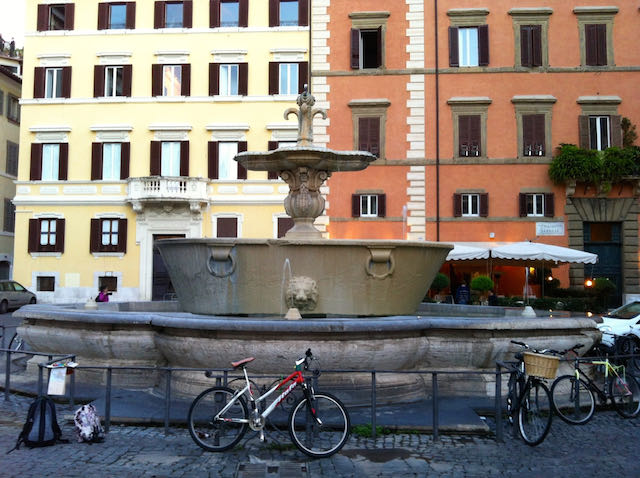piazza farnese bathtub fountain