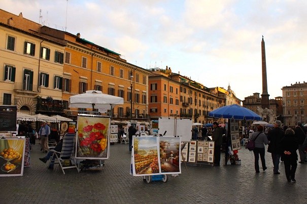 piazza navona in the rain