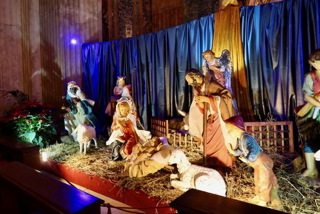 nativity scene in pazza navona
