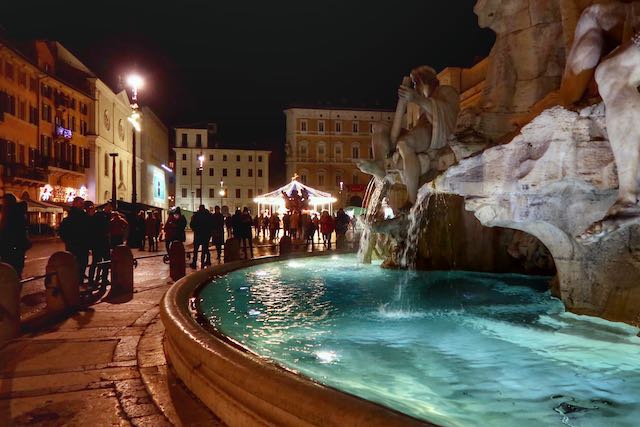 pin piazza navona at christmas