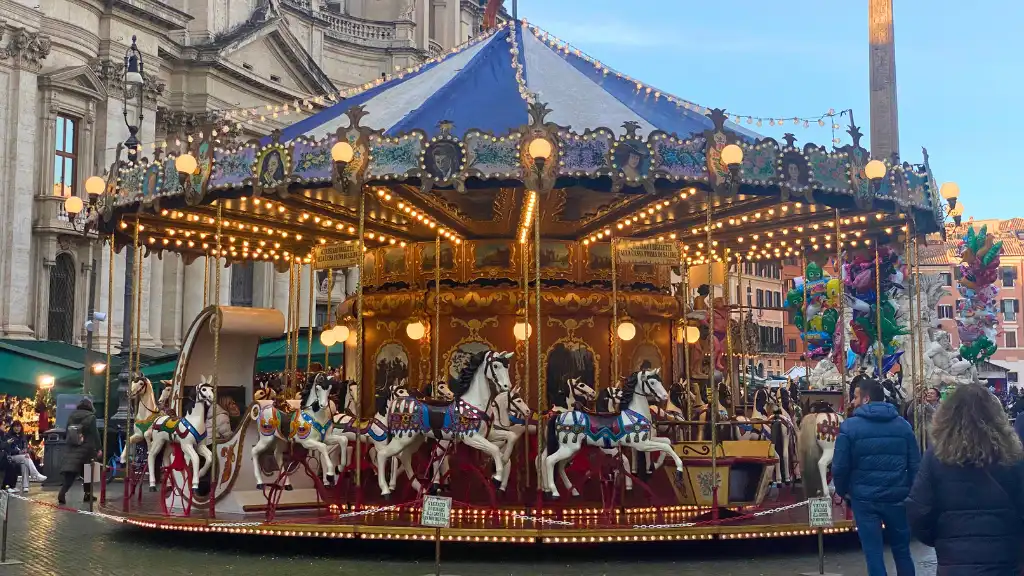 piazza navona christmas carousel