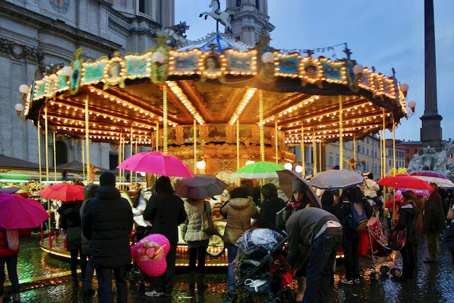 carousel in piazza navona