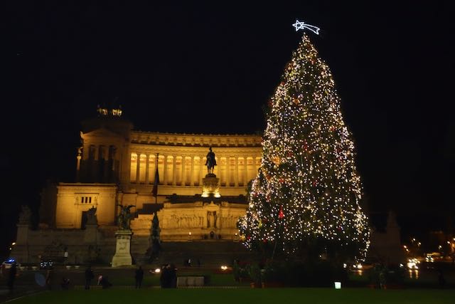 piazza venezia christmas tree