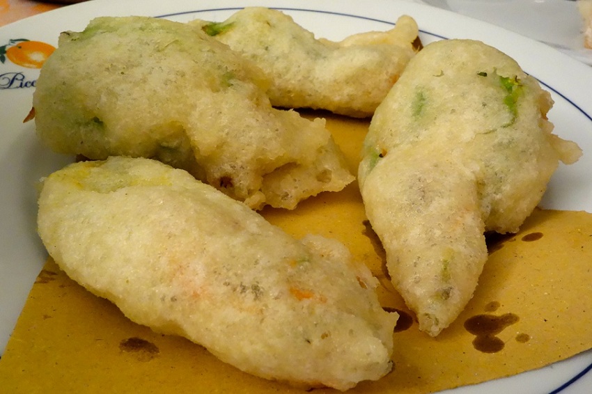 fried zucchini flowers